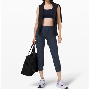 Lululemon Ready To Rulu Jogger Crop - Size 4 - Heathered True Navy NWT